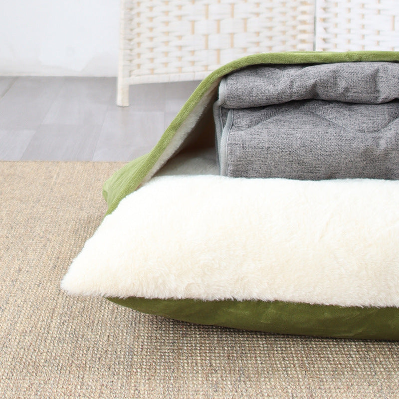 Removable resistant pet sleeping bag